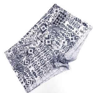 Mossimo Navy Blue White Geometric Print Studded Denim Shorts Womens 7